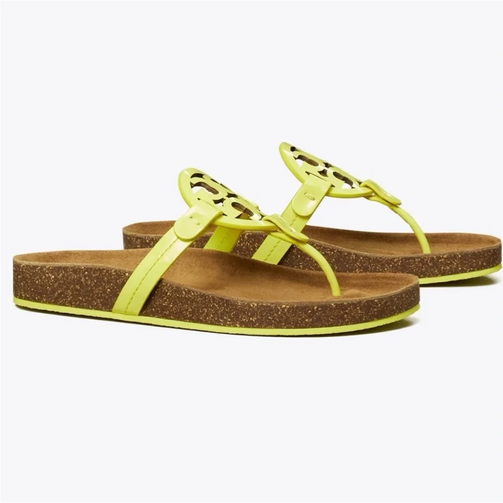 Tory Burch Miller cloud patent leather thong sandal, size 7.5 - Picture 2 of 6